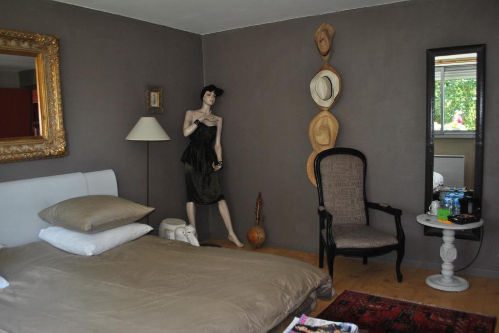 Quévreville-la-Poterie Chambres D'Hotes La Tribu الغرفة الصورة